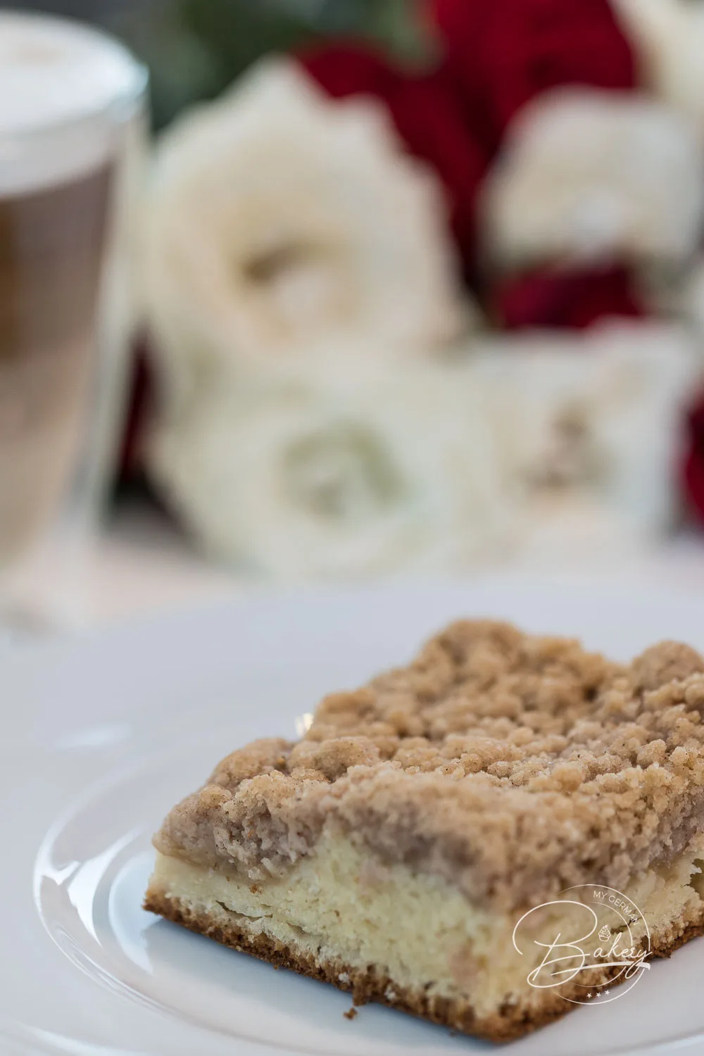 Hefekuchen mit Apfel - Blechkuchen Rezept mit Streusel - Rezept Hefekuchen mit Apfelmus - Streuselkuchen backen - Einfaches Rezept für Hefekuchen mit Apfelmus und Streuselkuchen als Apfelkuchen Rezept. Apfelkuchen als Blechkuchen und Hefekuchen Rezept mit Zimt als Weihnachtskuchen Möglichkeit