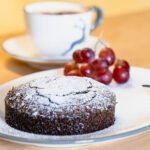 Saftiger Schokoladenkuchen Rezept - bester leckerer Schokokuchen Rezept - Backanleitung zum Schokokuchen einfach und schnell - auch für Fudge, Brownies, Schokoladenmuffins