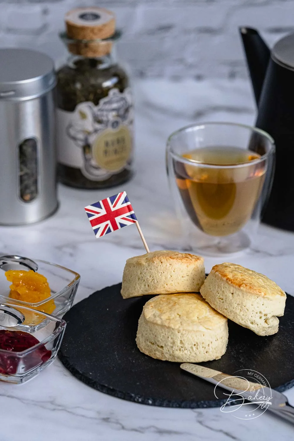 Scones Rezept – Englische Brötchen schnell selbstgemacht - Rezept Scones - Einfaches Rezept für Original englische Scones für HighTea und zum Frühstück