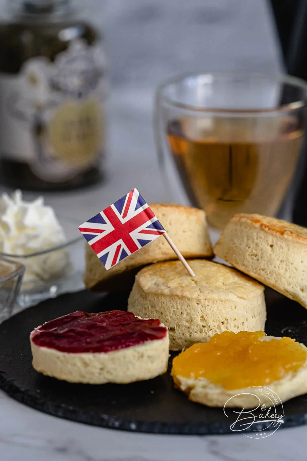 Scones Rezept – Englische Brötchen schnell selbstgemacht - Rezept Scones - Einfaches Rezept für Original englische Scones für HighTea und zum Frühstück
