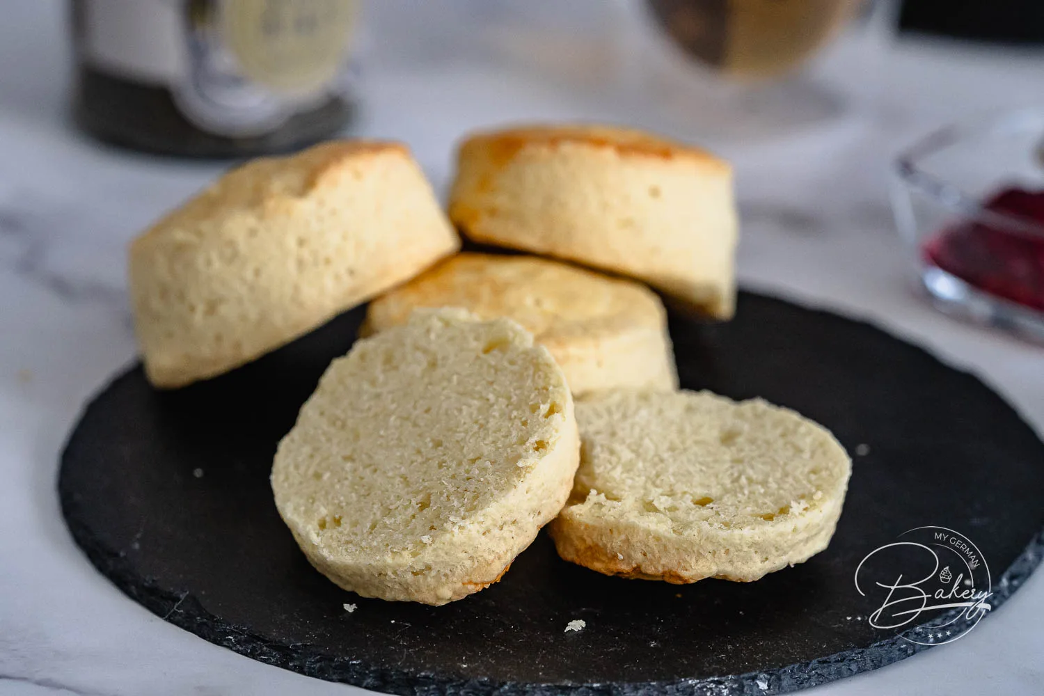 Scones Rezept – Englische Brötchen schnell selbstgemacht - Rezept Scones - Einfaches Rezept für Original englische Scones für HighTea und zum Frühstück