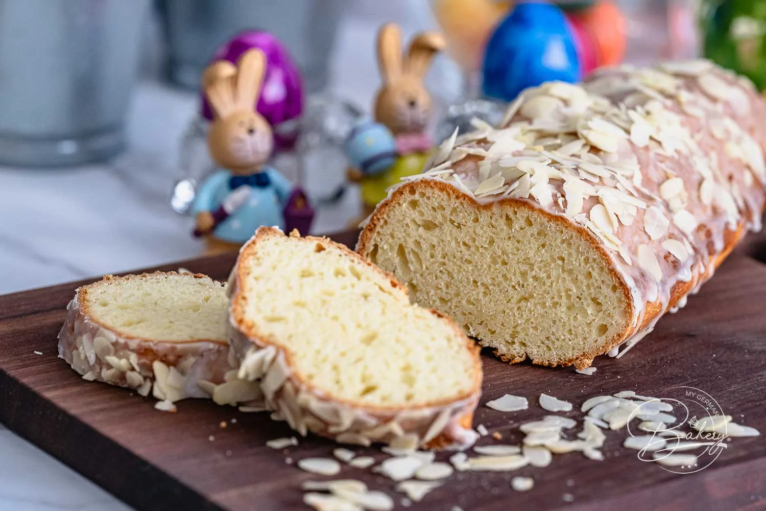 Süßer Stuten als Osterbrot - Hefezopf zum Oster-Frühstück - Rezept Süßer Stuten als Osterbrot - Hefezopf zum Oster-Frühstück - einfach gemacht als Brioche - Leckeres Osterbrot als süßer Stuten und einfacher Hefezopf zum Oster-Frühstück oder Brunch zu Ostern. Fluffig und pur, aber auch mit Mandeln oder Rosinen