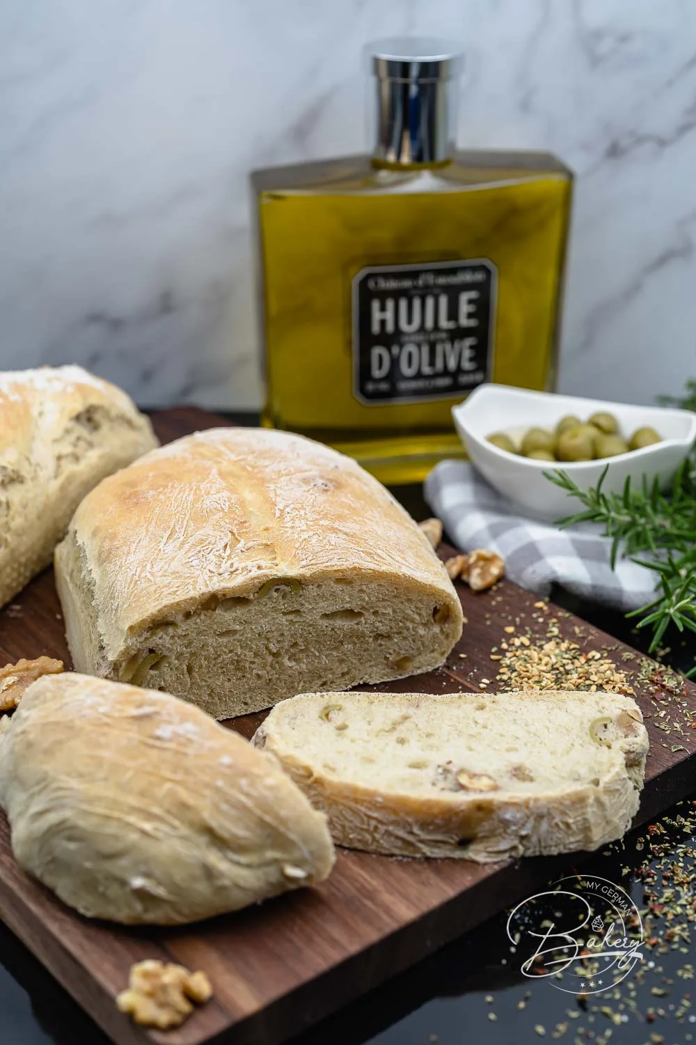 Einfaches Ciabatta Rezept - leckeres italienisches Brot als Dinnerbrot - Bestes und einfaches Ciabatta Rezept für leckeres italienisches Brot als Dinnerbrot zum Salat, Grillabend, Pasta oder auch pur mit Olivenöl,