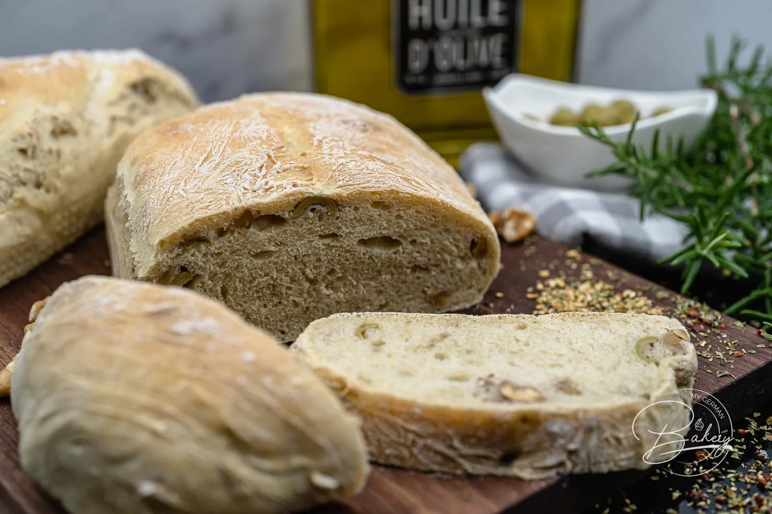 Einfaches Ciabatta Rezept - leckeres italienisches Brot als Dinnerbrot - Bestes und einfaches Ciabatta Rezept für leckeres italienisches Brot als Dinnerbrot zum Salat, Grillabend, Pasta oder auch pur mit Olivenöl,