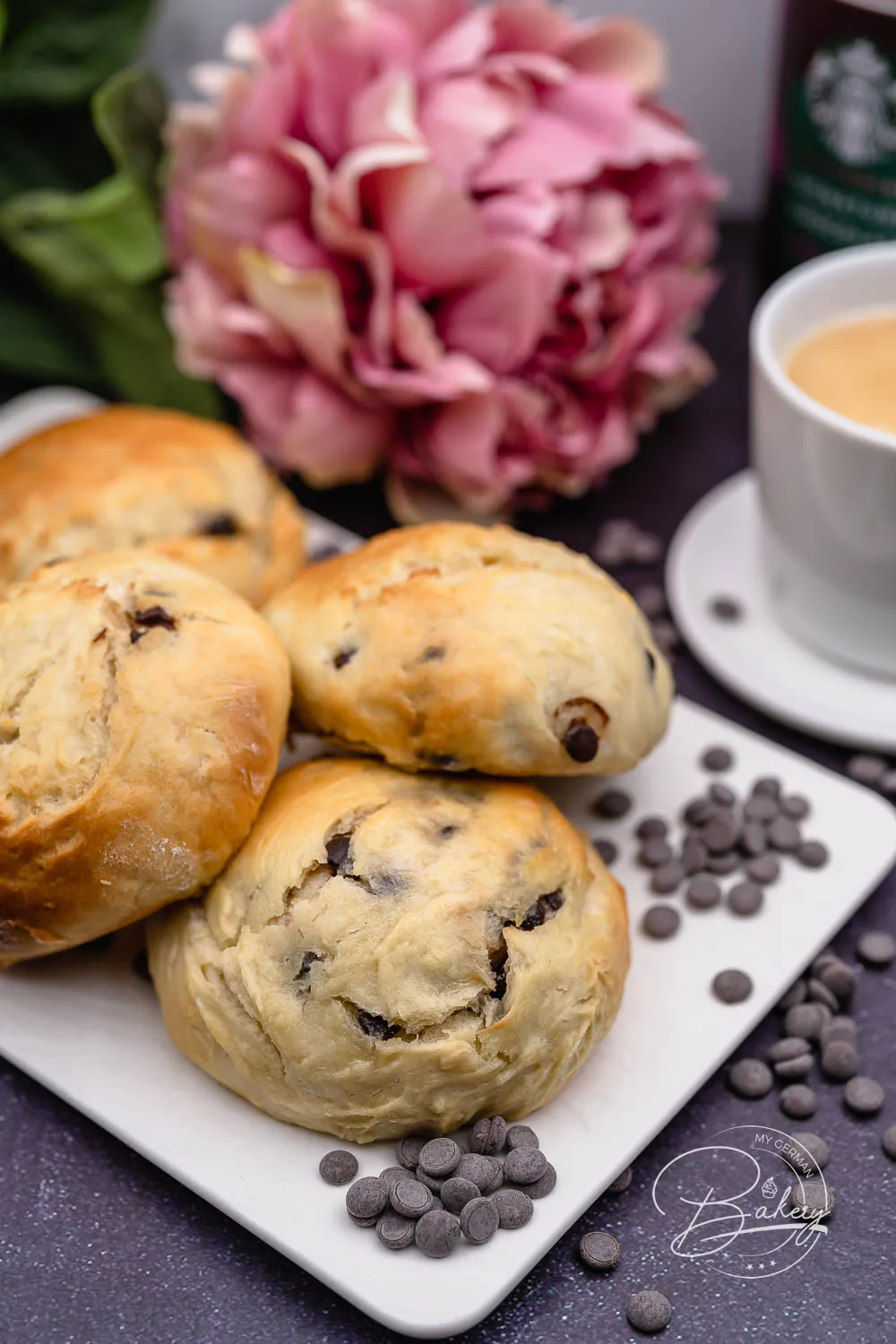 Einfachste, beste Schokobrötchen - leckerste Schokoladenbrötchen Rezept - Milchbrötchen mit Schokolade Quarkbrötchen mit Schokodrops und Schokostücken, Mürbchen Rezept