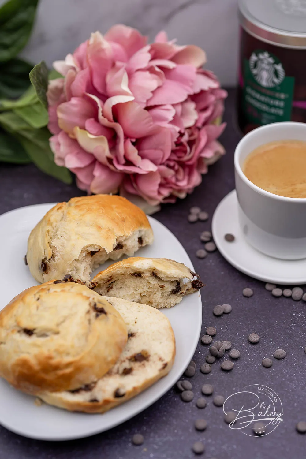 Einfachste, beste Schokobrötchen - leckerste Schokoladenbrötchen Rezept - Milchbrötchen mit Schokolade Quarkbrötchen mit Schokodrops und Schokostücken, Mürbchen Rezept