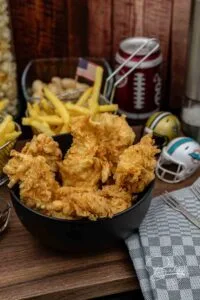 Knusprige Chicken Nuggets Rezept der Crispy Chicken Tenders wie von KFC Copycat Version. Crispy Chicken Nuggets selber machen Finger Food