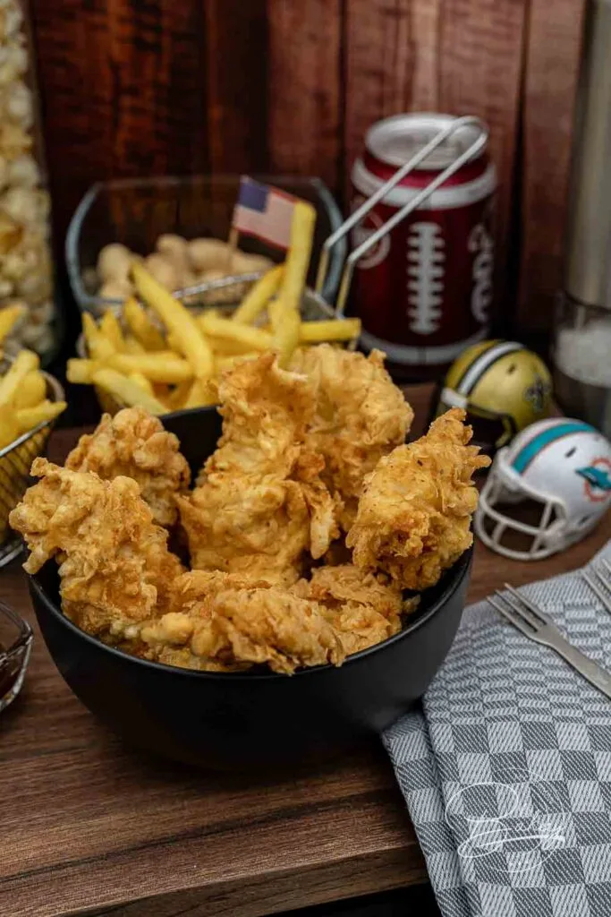 Knusprige Chicken Nuggets Rezept der Crispy Chicken Tenders wie von KFC Copycat Version. Crispy Chicken Nuggets selber machen Finger Food