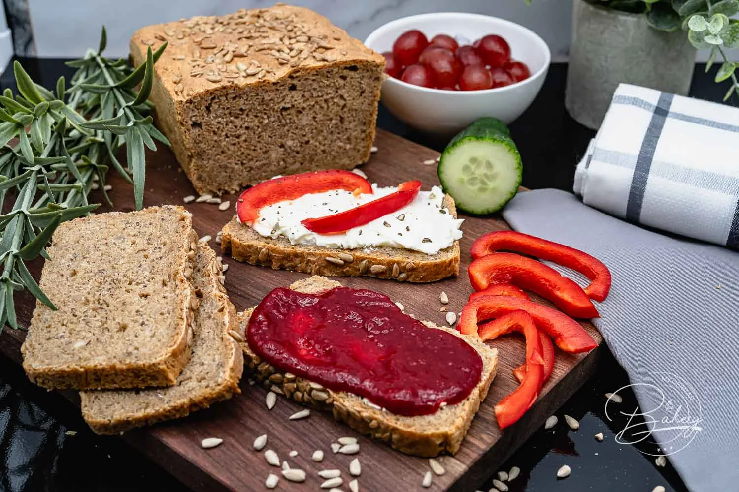 Vollkornbrot Rezept mit Dinkelmehl - Dinkelbrot als einfaches und leckeres dunkles Vollkornbrot mit Dinkelvollkornmehl. Dunkles Brot einfach schnell selber backen mit einfachen Zutaten